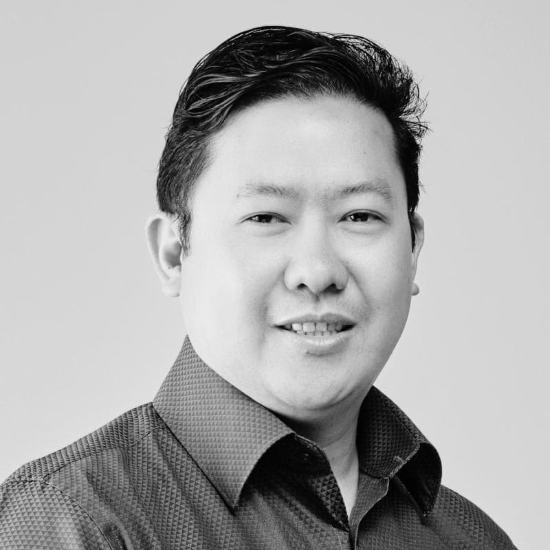 Portrait image of Raul Ramos